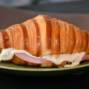 Croissant Queijo e Presunto